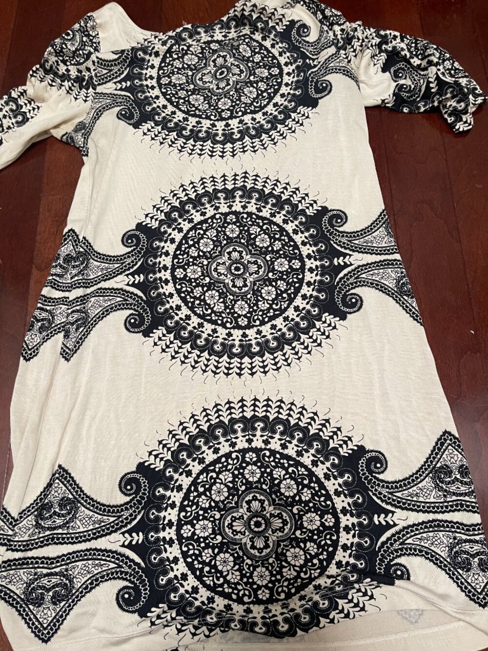 Juicy Couture Silk Blend Medallion Paisley Tunic Dress Medium - Picture 12 of 12
